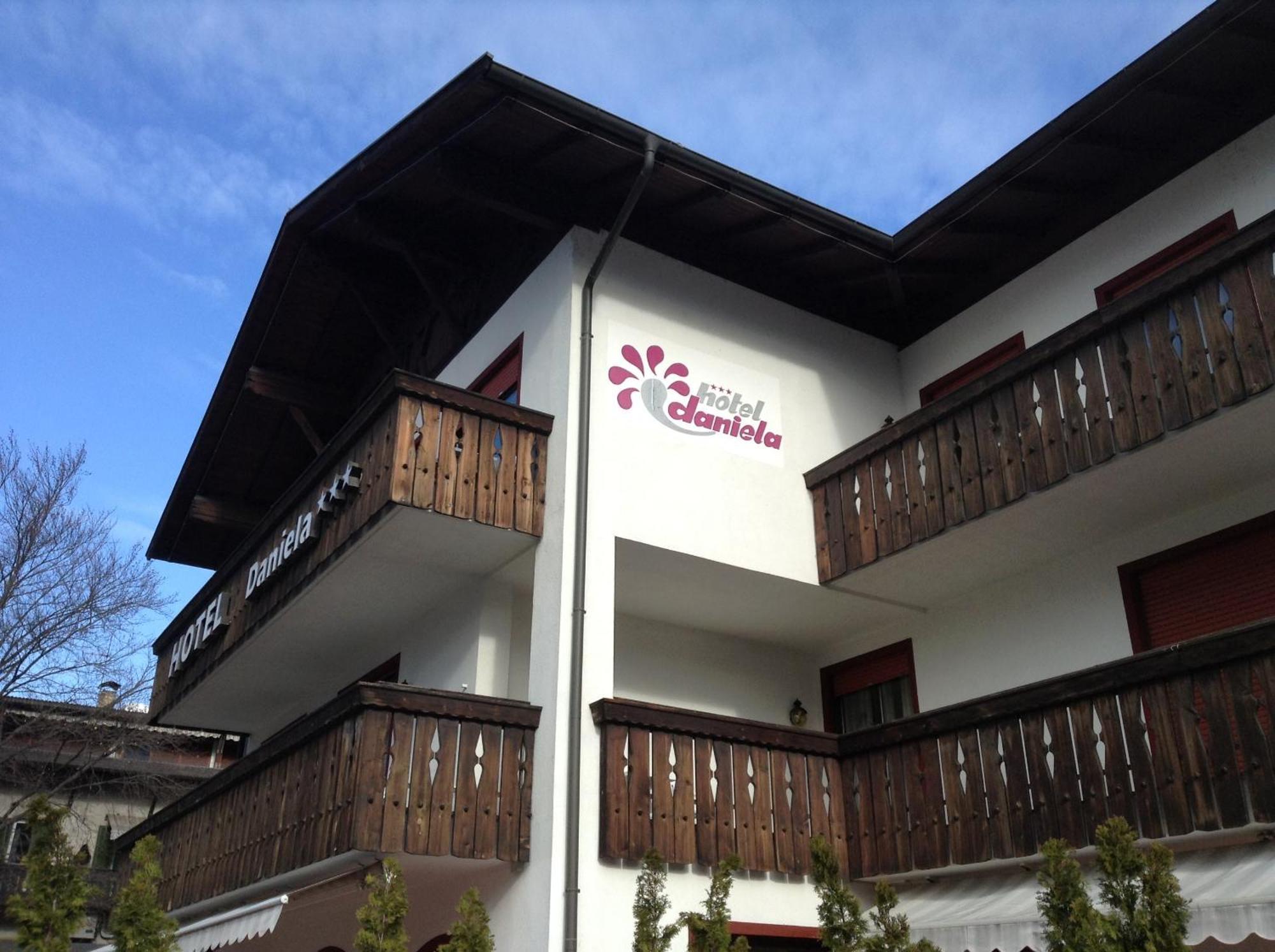 Hotel Daniela เมราโน ภายนอก รูปภาพ
